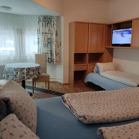 Pfausler Apartment *