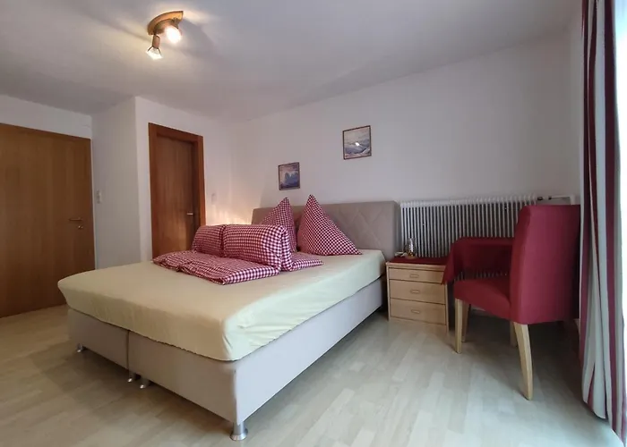 アパート Pfausler