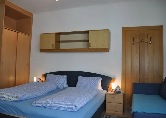 アパート Pfausler オエッツ