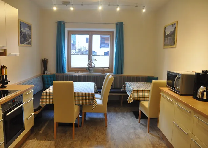 アパート Pfausler