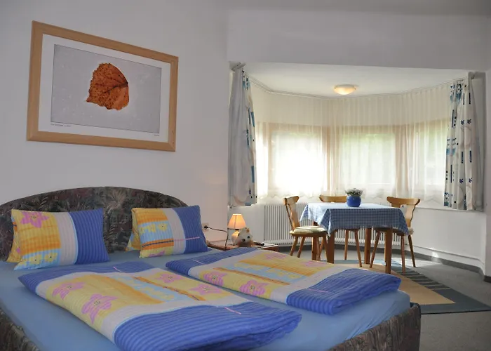 Pfausler アパート オエッツ