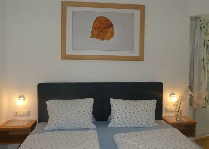 Pfausler アパート オエッツ